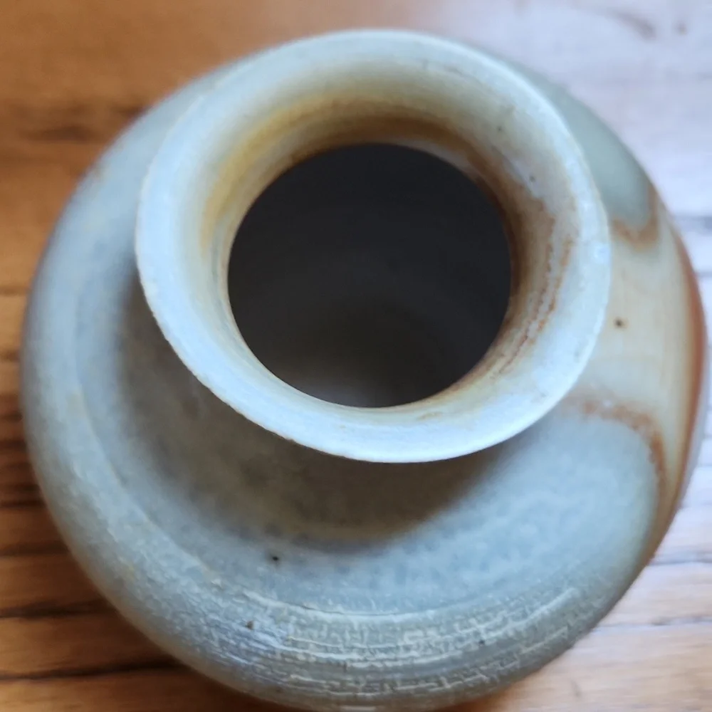 Handcrafted Ceramic Vase - Earth Tones - Picture 5 of 8